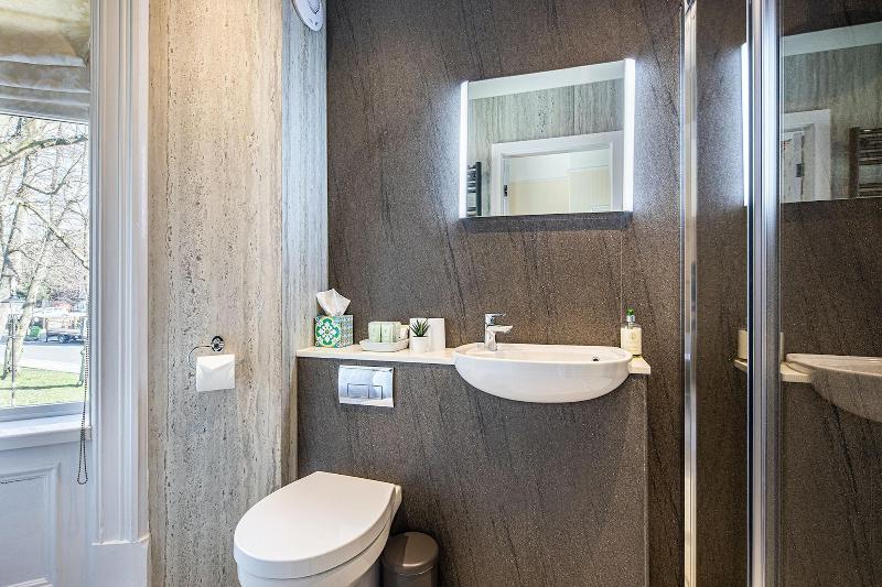 Fountains Guest House image