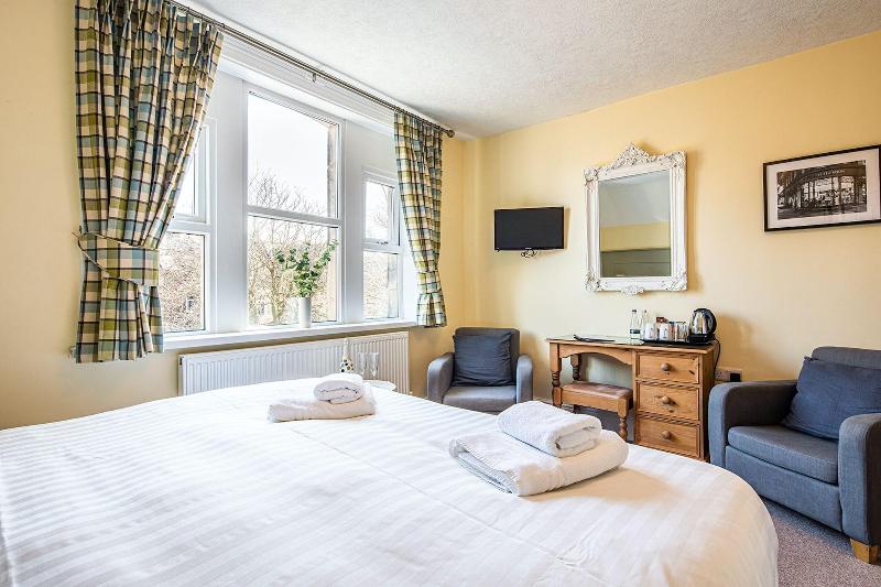 Fountains Guest House image