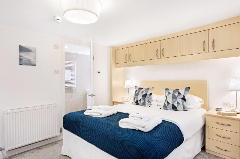 Fountains Guest House image
