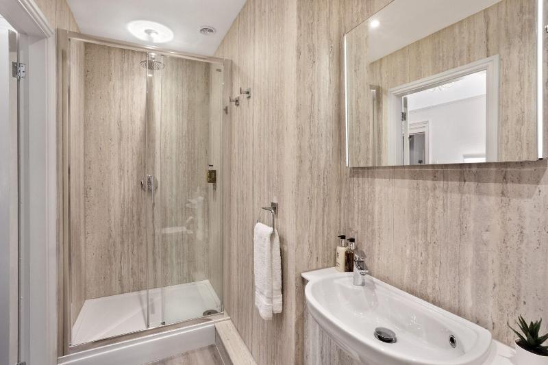 Fountains Guest House image