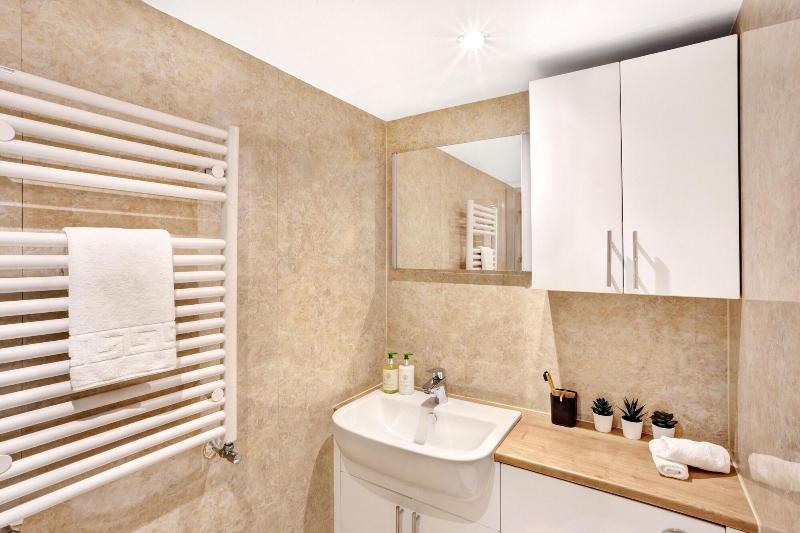Fountains Guest House image