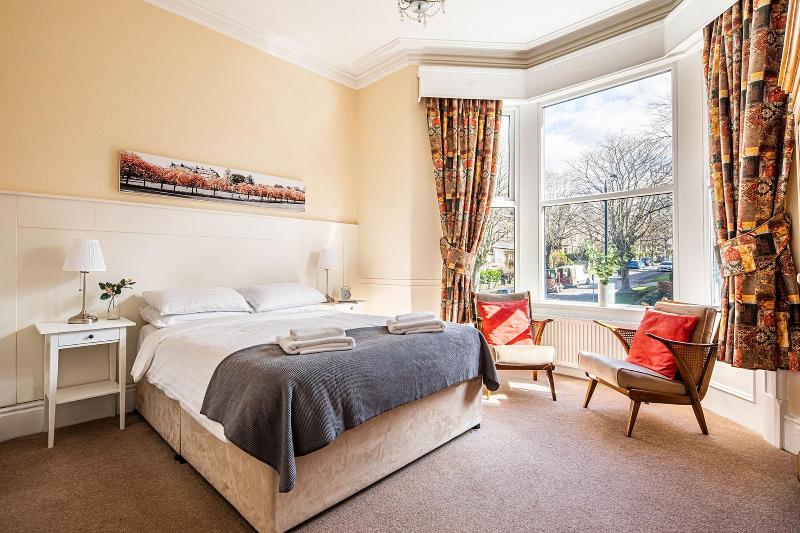 Fountains Guest House image