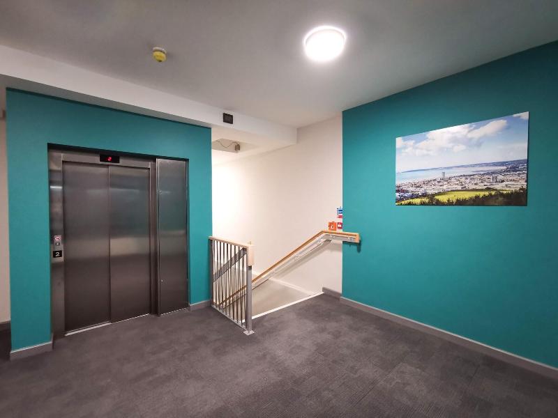 Cwtsh Hostel image