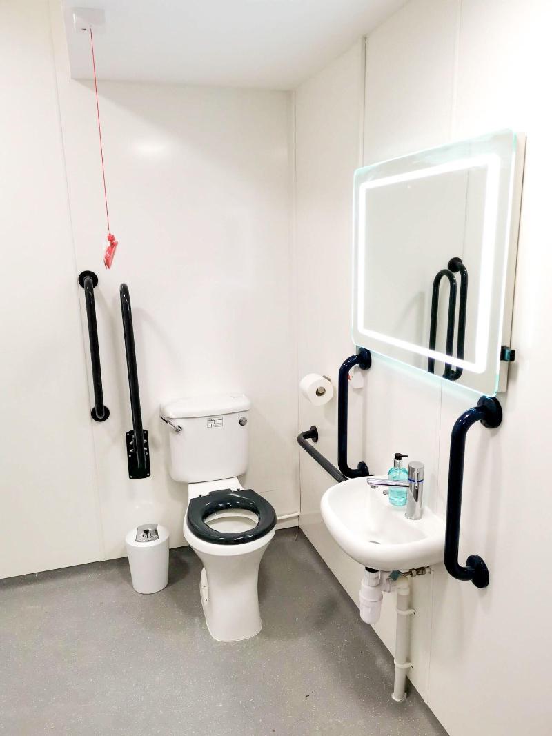 Cwtsh Hostel image