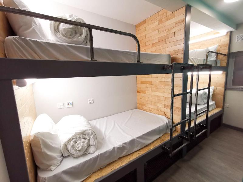 Cwtsh Hostel image