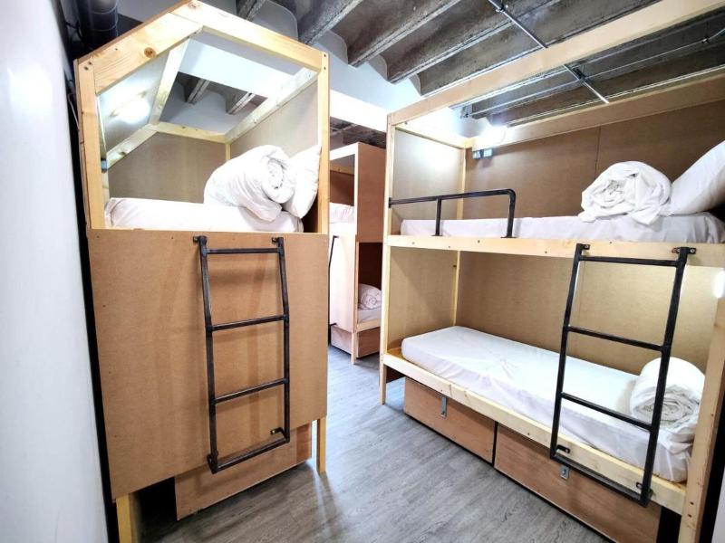 Cwtsh Hostel image