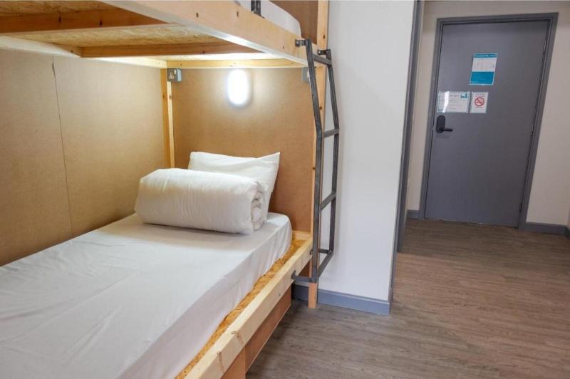 Cwtsh Hostel image