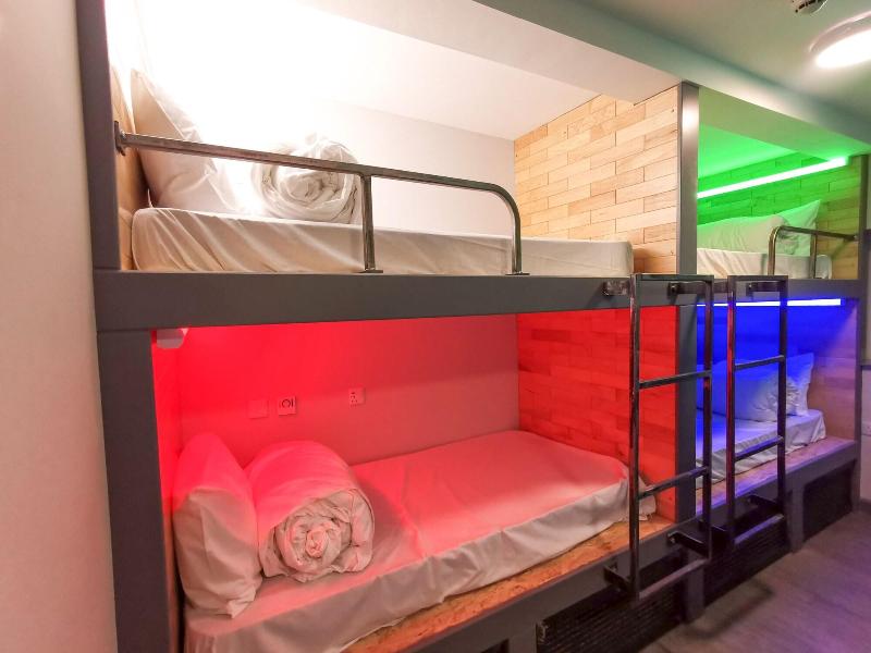 Cwtsh Hostel image