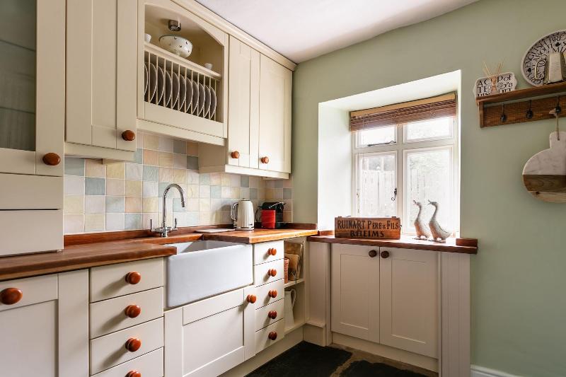 Maggie Puddle Cottage image