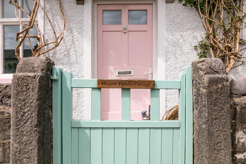 Maggie Puddle Cottage image
