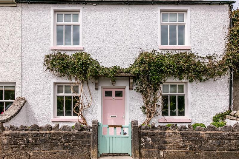 Maggie Puddle Cottage image