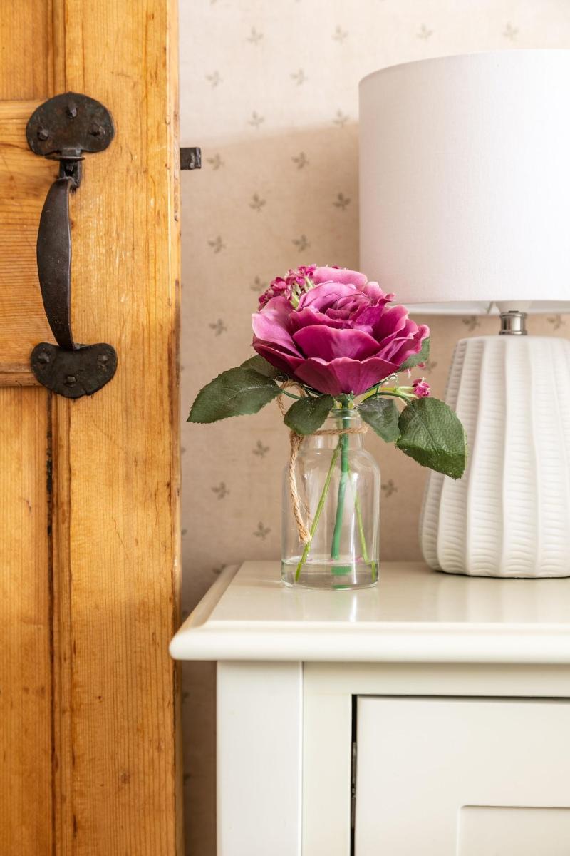 Maggie Puddle Cottage image