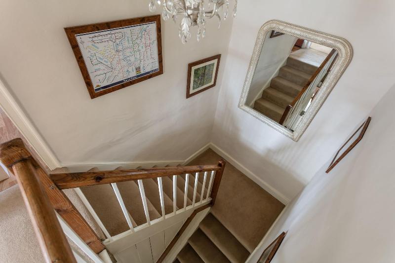 Maggie Puddle Cottage image