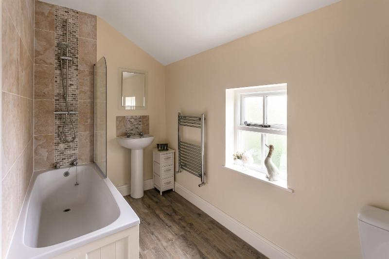 Maggie Puddle Cottage image