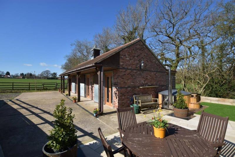 Oak Tree Stables image