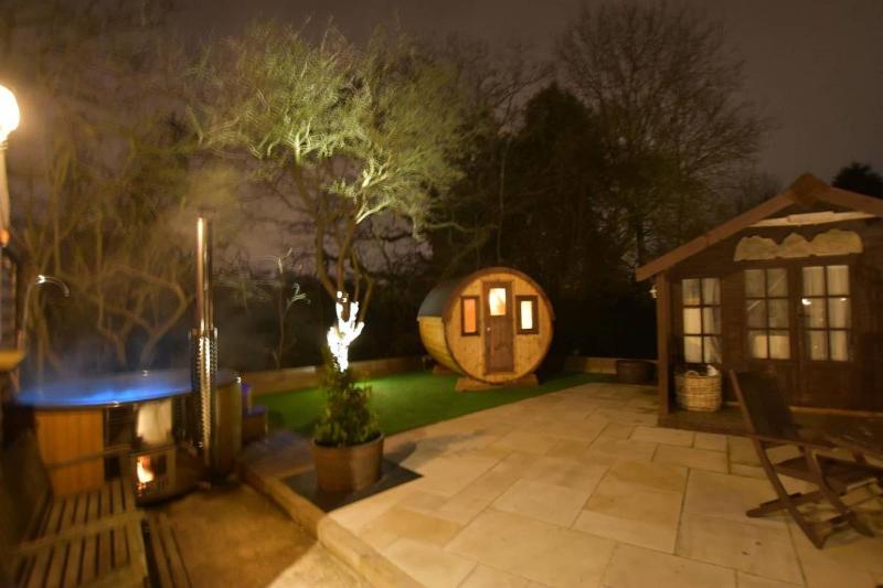 Oak Tree Stables image