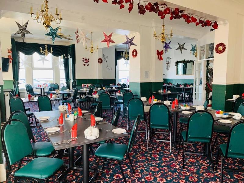 Four Oaks Hotel image