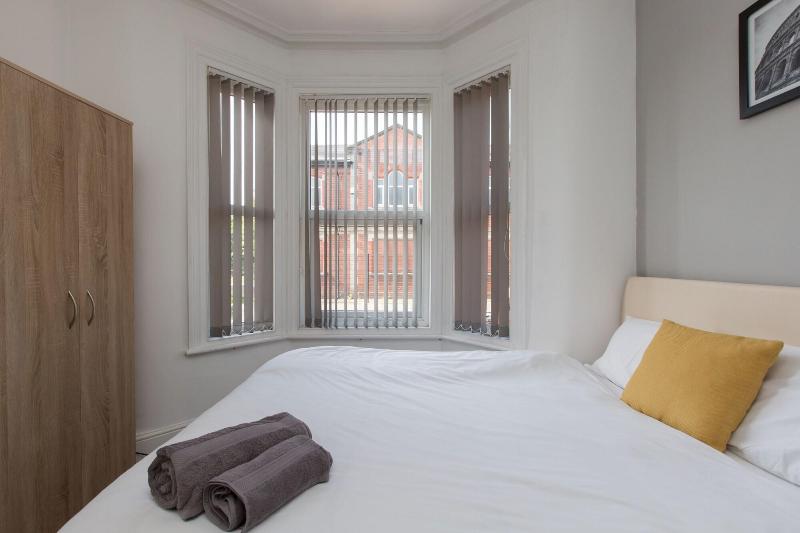 Townhouse @ 27 Electricity St Crewe image