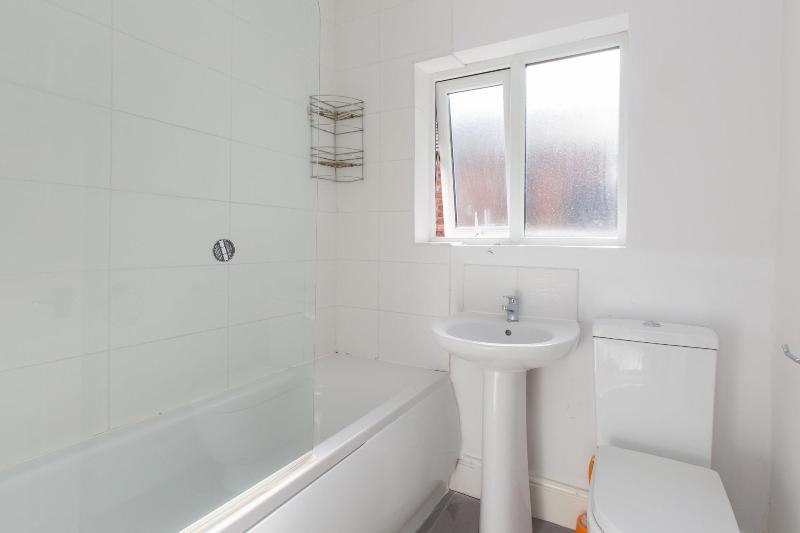 Townhouse @ 27 Electricity St Crewe image