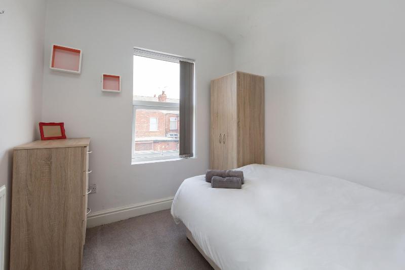 Townhouse @ 27 Electricity St Crewe image