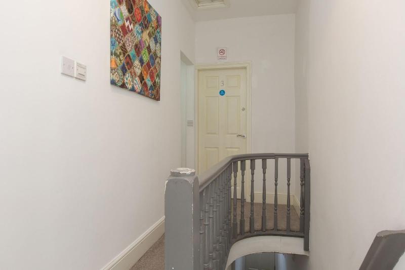 Townhouse @ 27 Electricity St Crewe image
