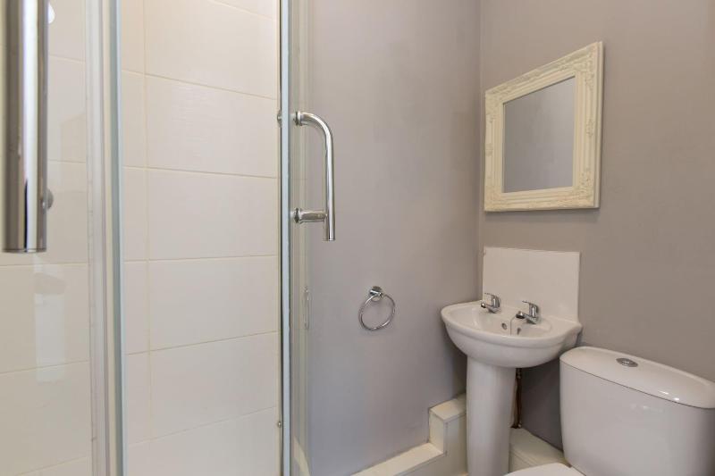 Townhouse @ 27 Electricity St Crewe image