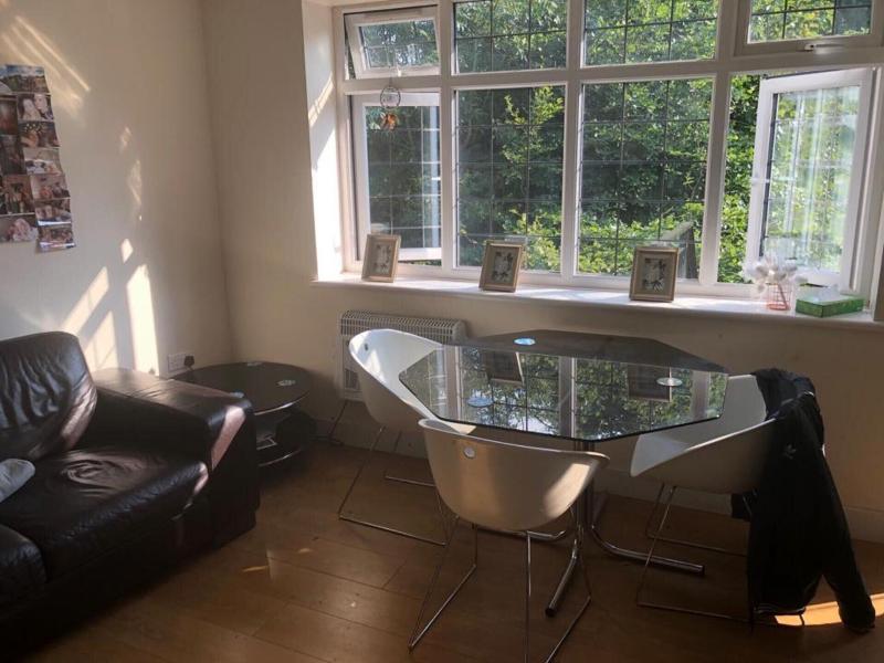 1-bed Unit 10 Minute Drive From Hellfire Caves image
