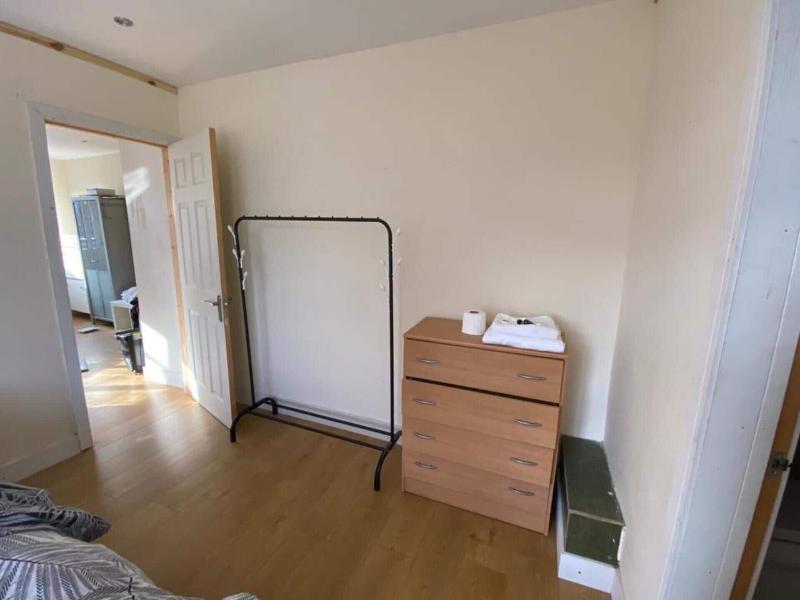 1-bed Unit 10 Minute Drive From Hellfire Caves image