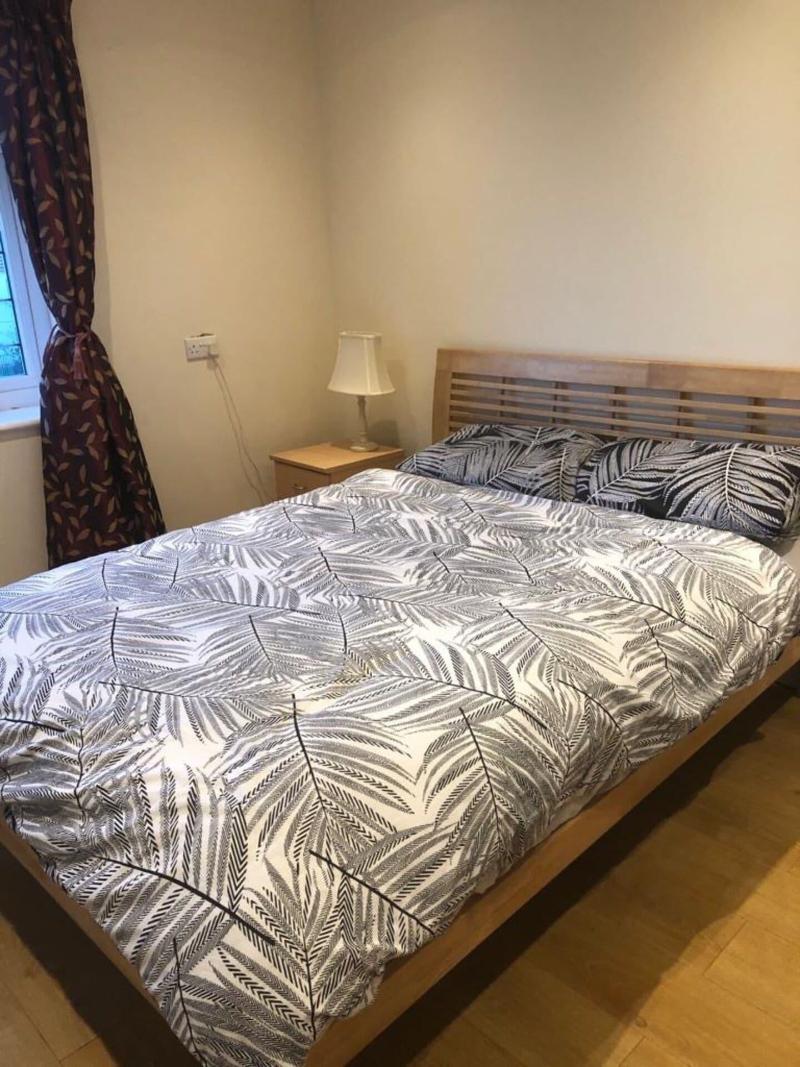 1-bed Unit 10 Minute Drive From Hellfire Caves image