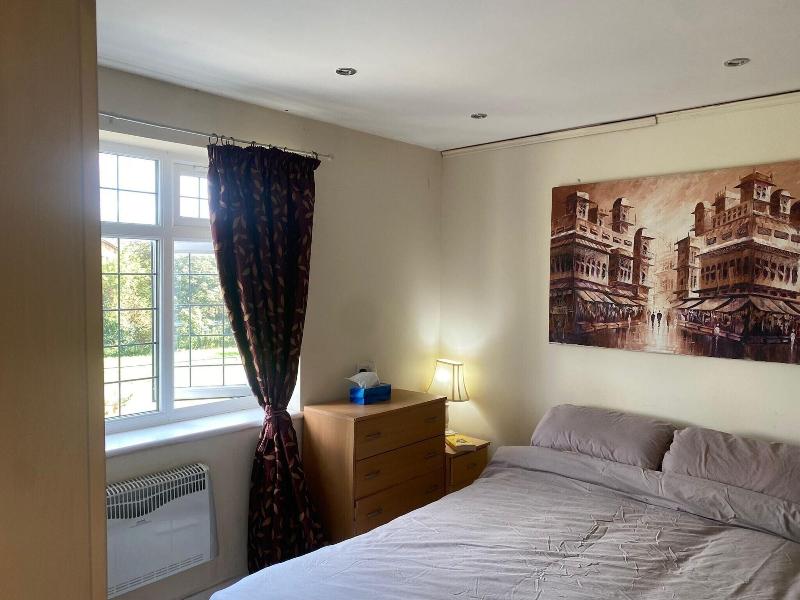 1-bed Unit 10 Minute Drive From Hellfire Caves image