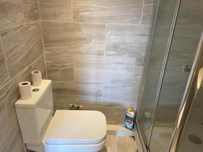 1-bed Unit 10 Minute Drive From Hellfire Caves image