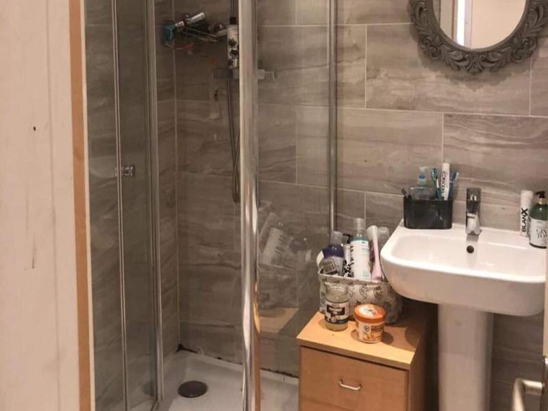 1-bed Unit 10 Minute Drive From Hellfire Caves image