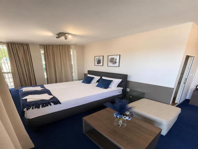 Hotel Opera Plaza image