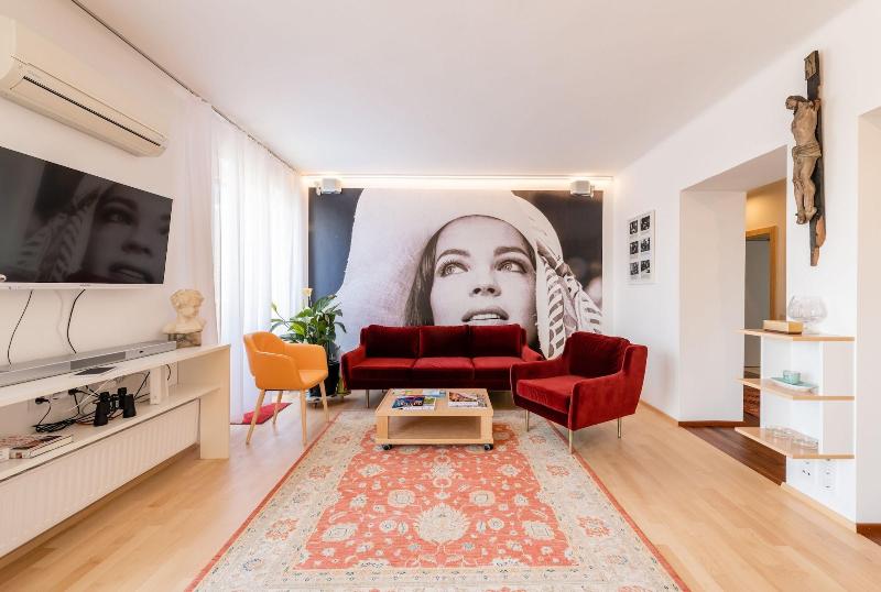Skyflats Vienna Ring View image