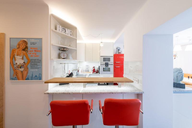 Skyflats Vienna Ring View image