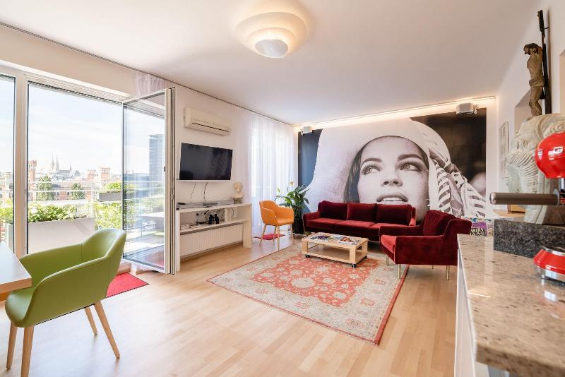 Skyflats Vienna Ring View image