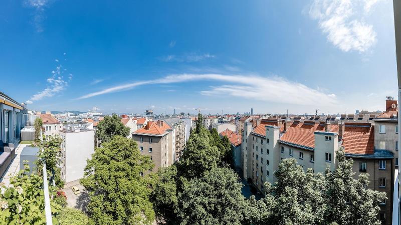 Skyflats Vienna Ring View image