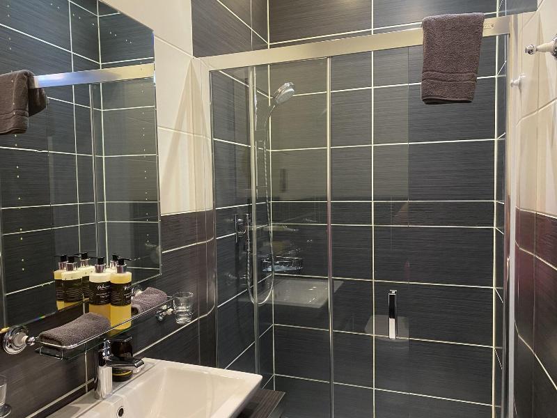 Ashburn House De Luxe B&B image