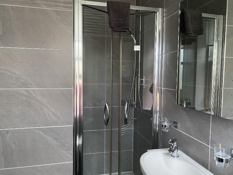Ashburn House De Luxe B&B image