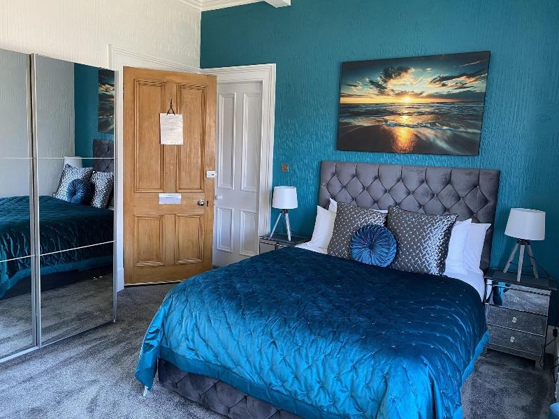 Ashburn House De Luxe B&B image