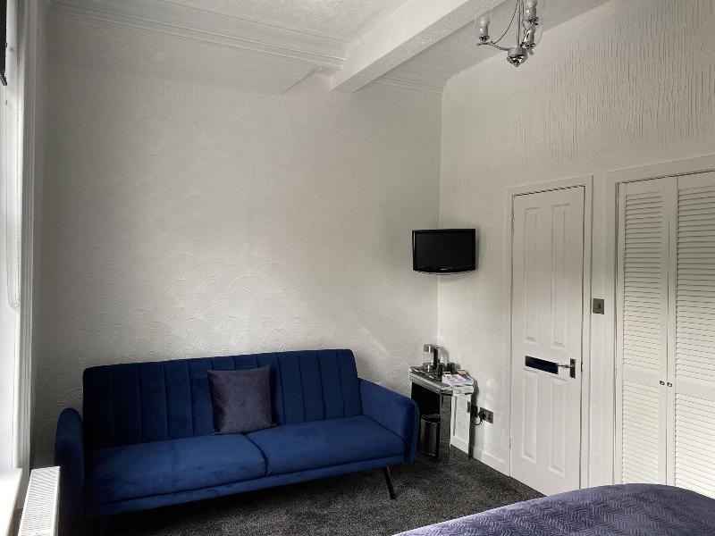 Ashburn House De Luxe B&B image