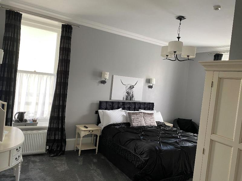Ashburn House De Luxe B&B image