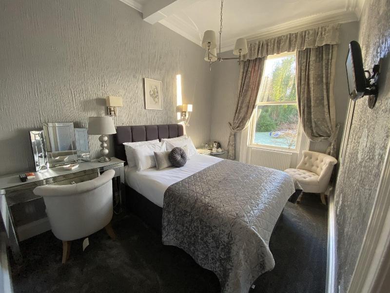 Ashburn House De Luxe B&B image