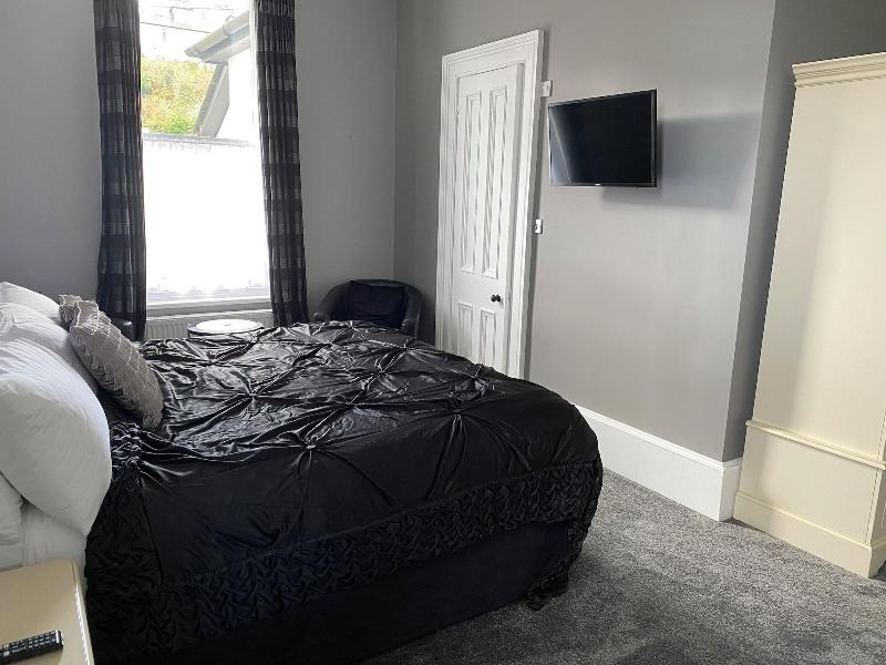 Ashburn House De Luxe B&B image