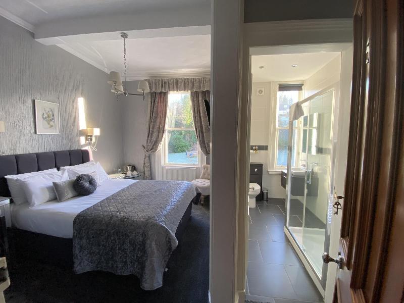 Ashburn House De Luxe B&B image