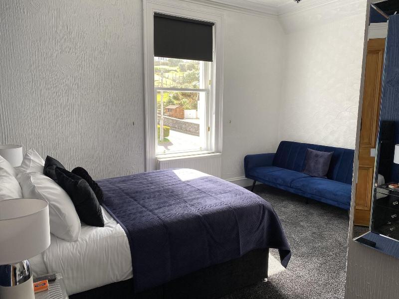 Ashburn House De Luxe B&B image