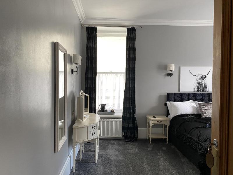 Ashburn House De Luxe B&B image