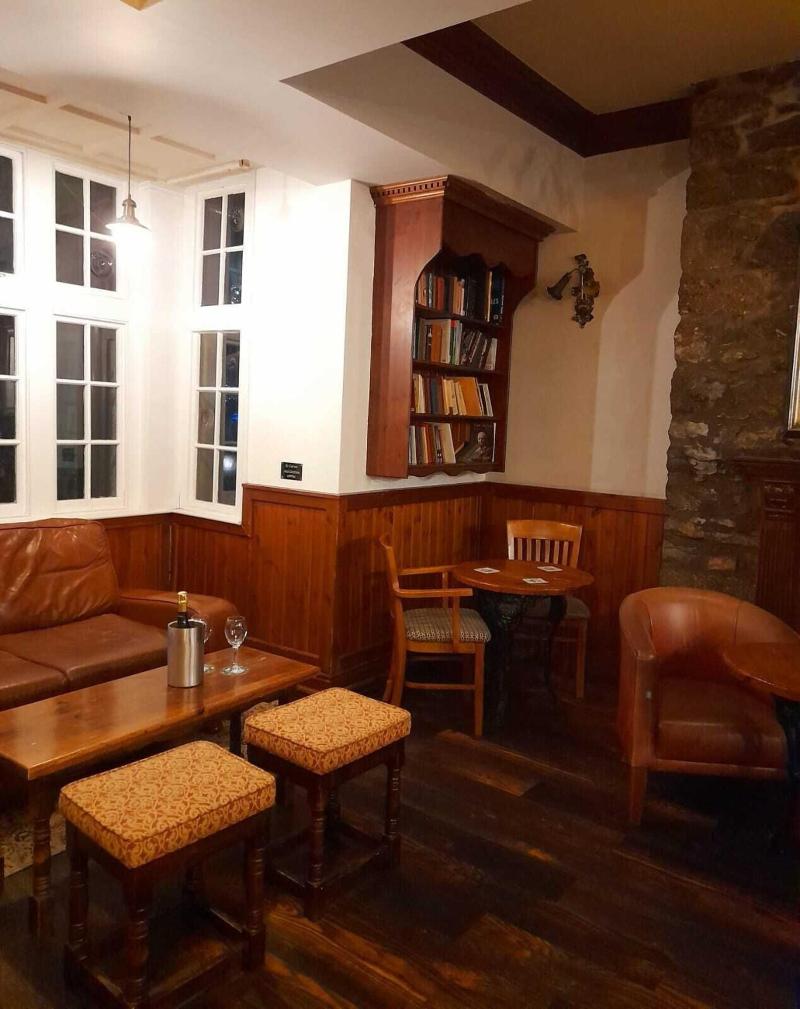 Bull Hotel image