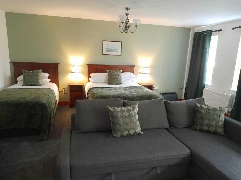 Bull Hotel image