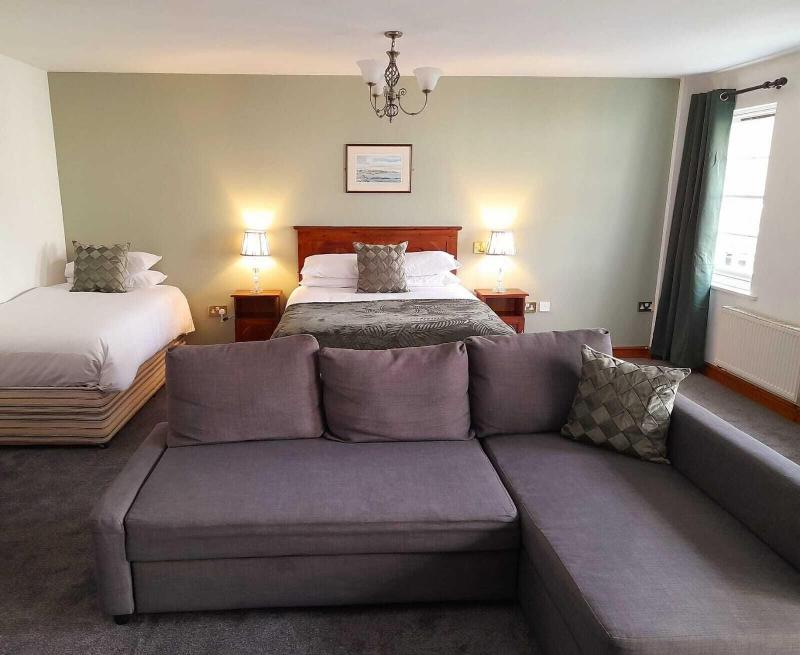 Bull Hotel image